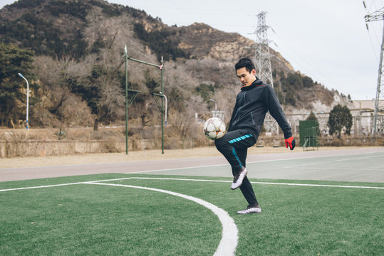 摩根讽刺切尔西球员缺乏战术方向和明确目标